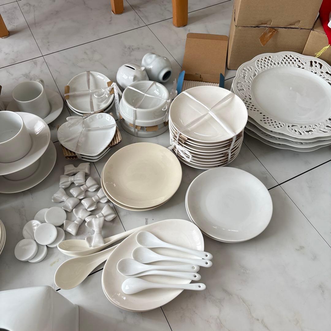 白い陶器食器セット ポーセラーツ等