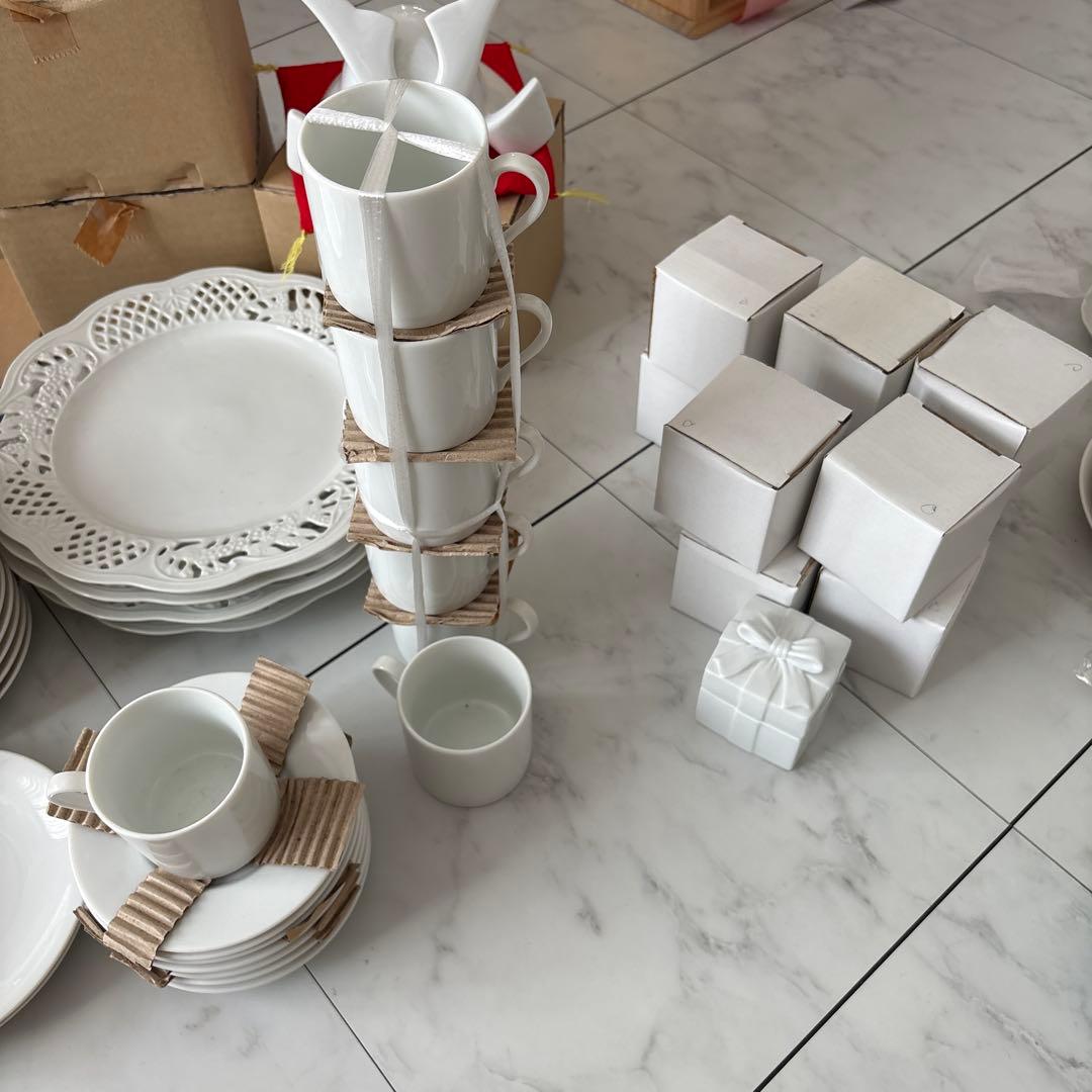 白い陶器食器セット ポーセラーツ等