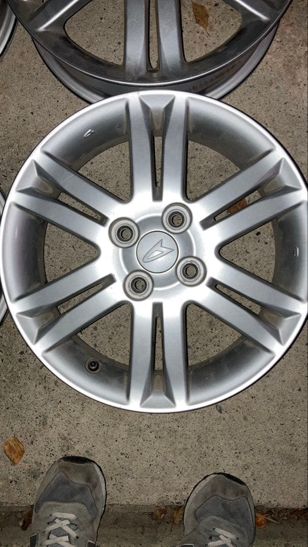 ダイハツ純正　15インチ シルバー 5スポークホイール　ムーブ