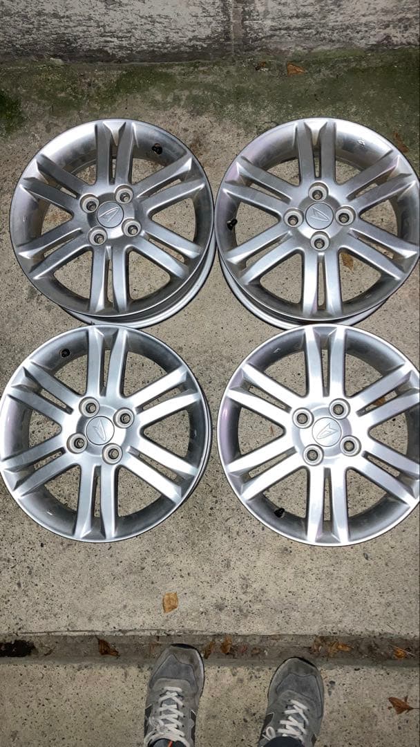 ダイハツ純正　15インチ シルバー 5スポークホイール　ムーブ