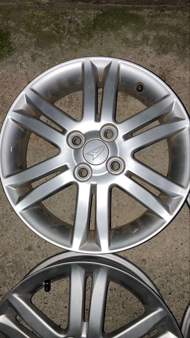 ダイハツ純正　15インチ シルバー 5スポークホイール　ムーブ