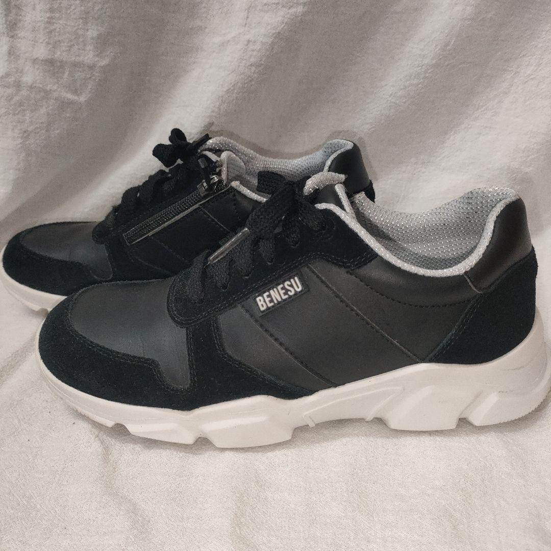 BENESU ブラック スニーカー ジップ ベネシュ 24cm 矯正靴