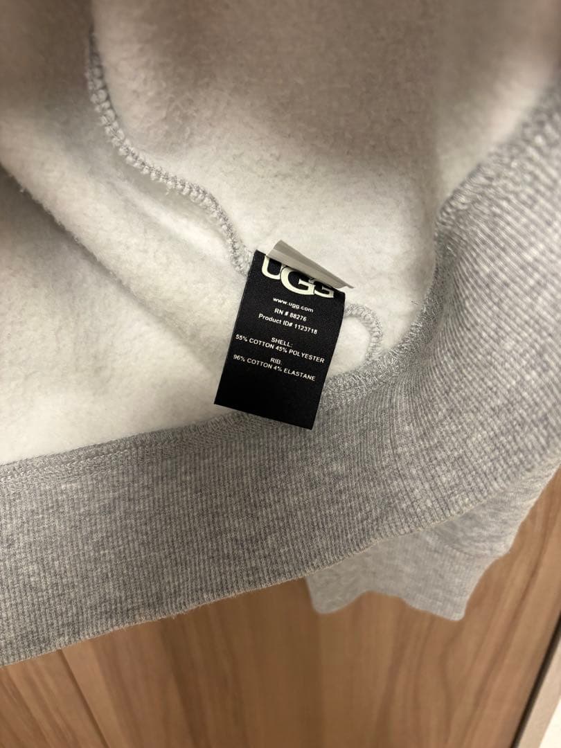 【美品】UGG 去年購入　Mサイズ　オーバーサイズ