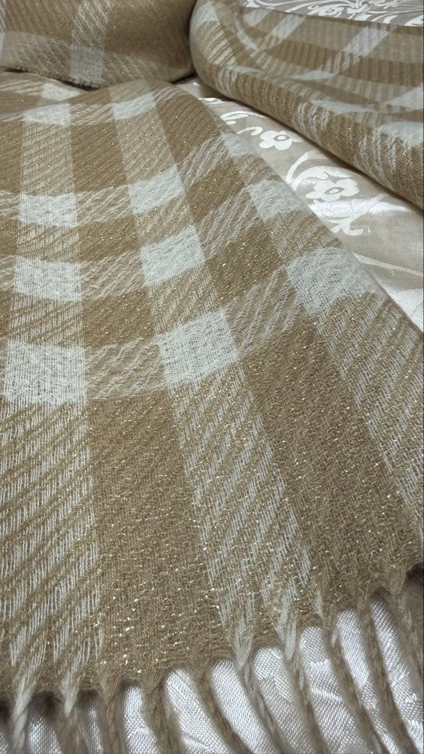 ⭐️新品⭐️BURBERRY カシミヤ100% ラメ入り　リバーシブルマフラー英国製