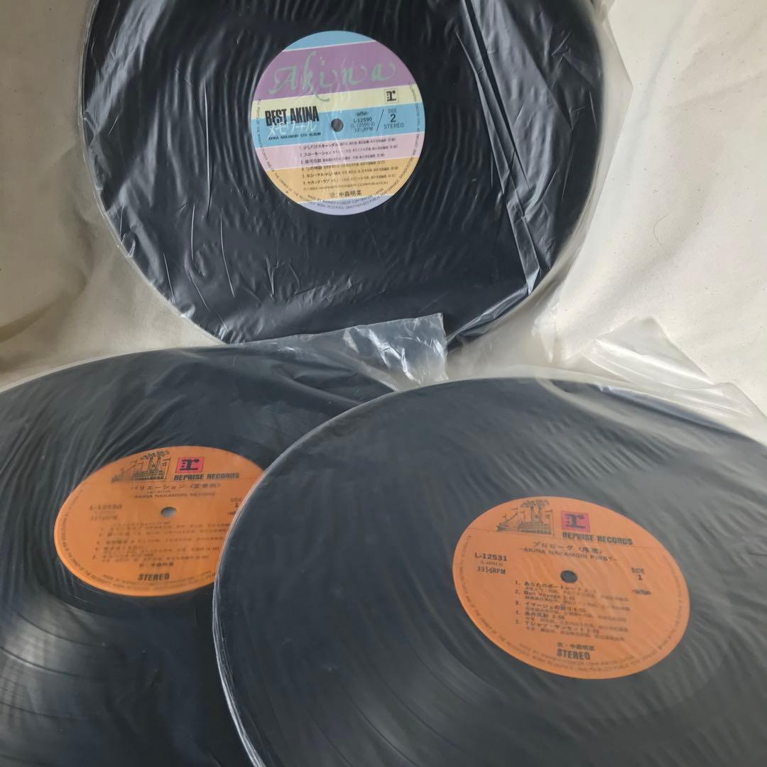 送料込み 中森明菜 アナログレコード 3枚 ジャケット無