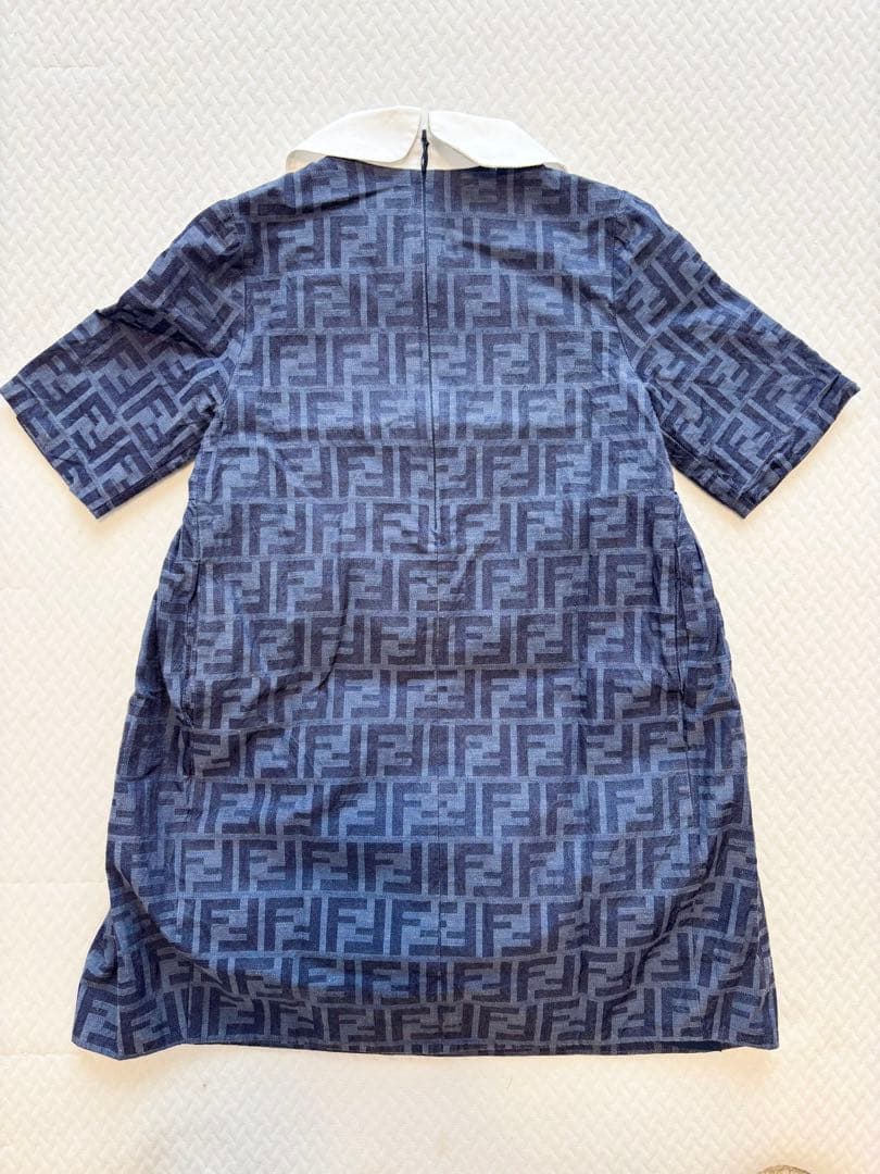 【FENDI】ネイビー ロゴ半袖ワンピース 4A(105cm)