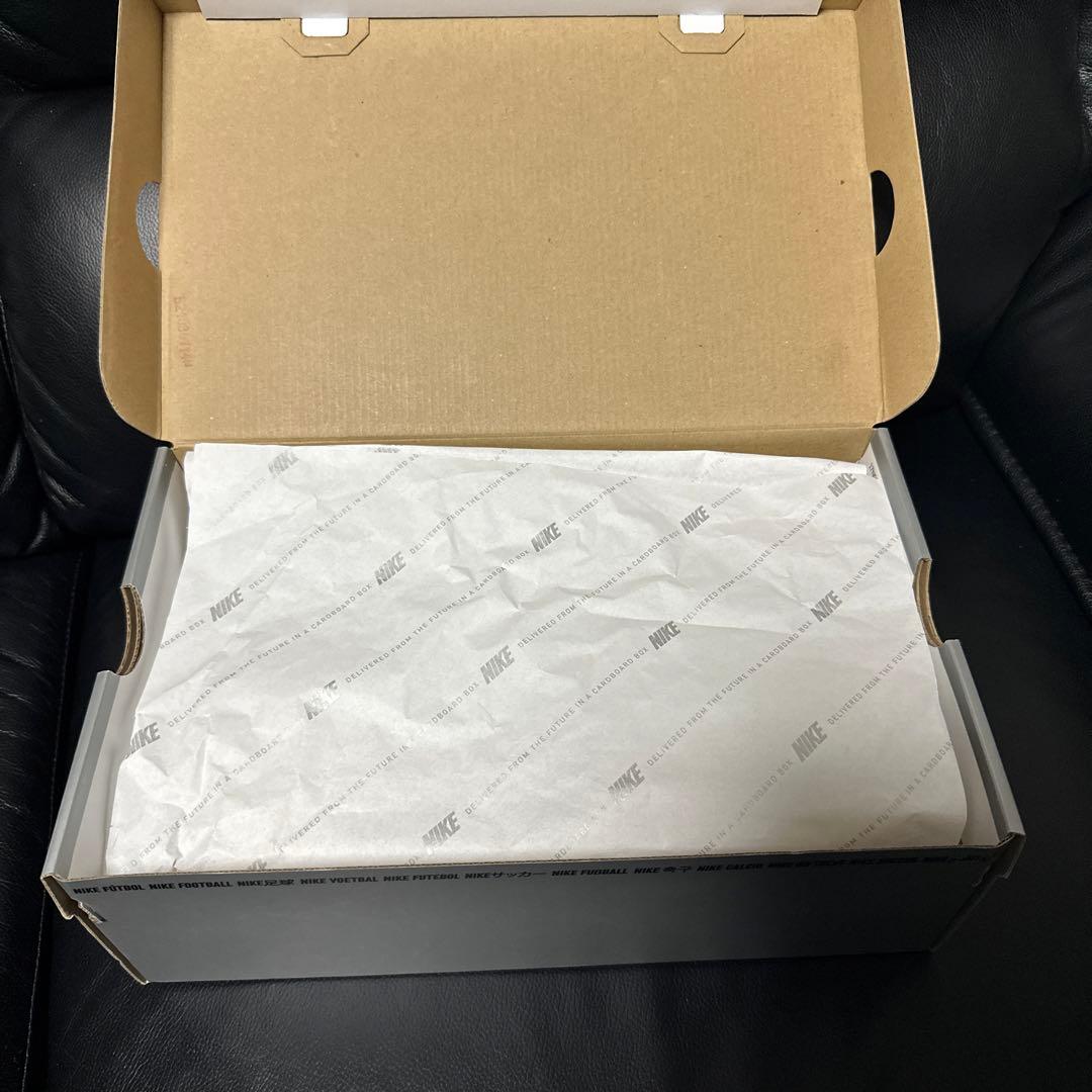 リオネル・メッシ　ネメシス 19.1 サッカー　　スパイク　世界限定　新品