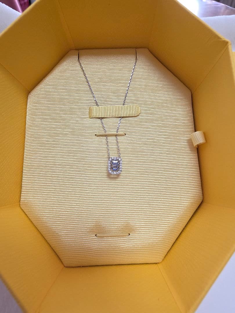 Swarovski ペンダントネックレス