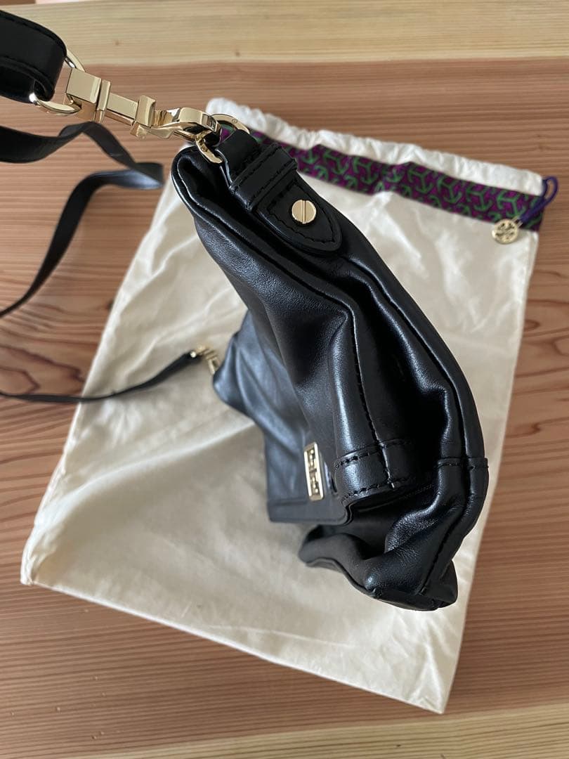 トリーバーチ　レザークラッチバッグ