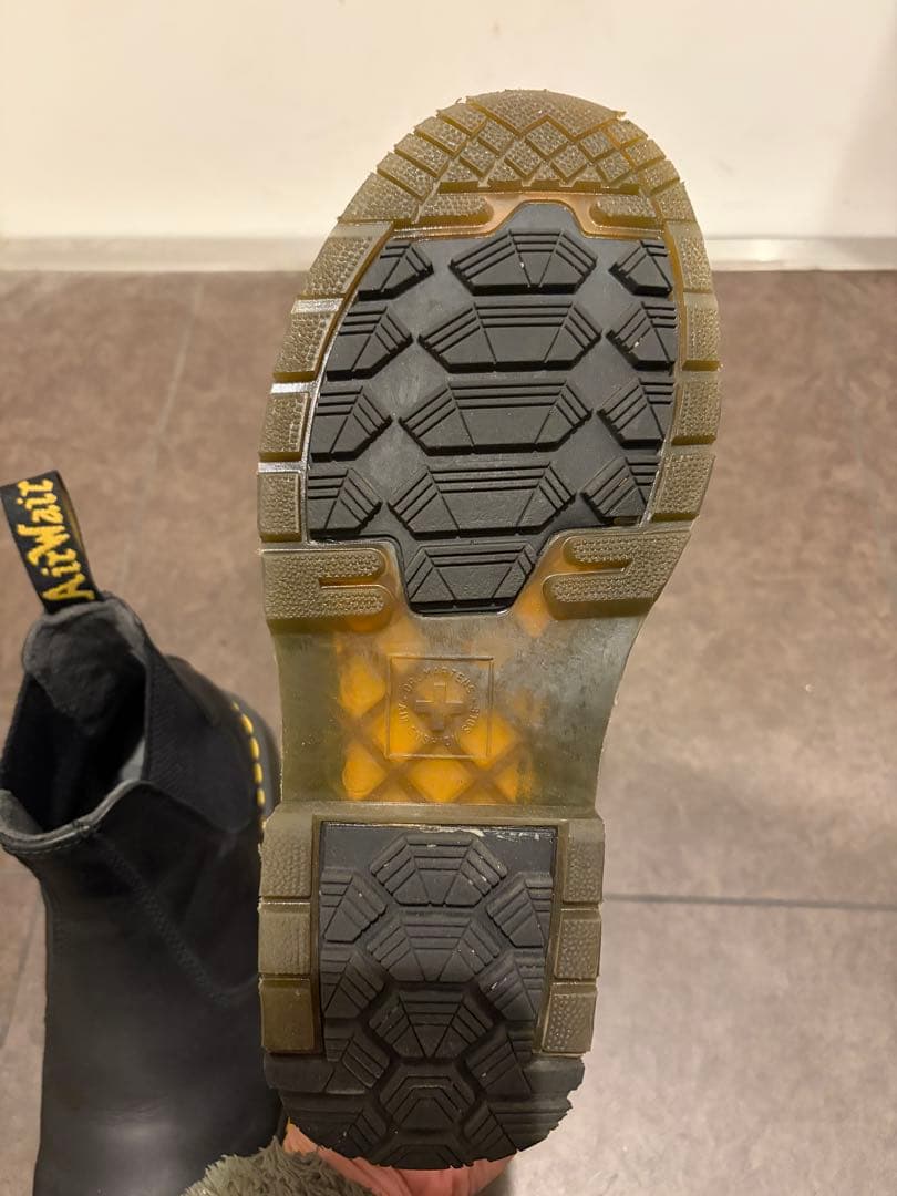 Dr. Martens ブラック サイドゴアブーツ