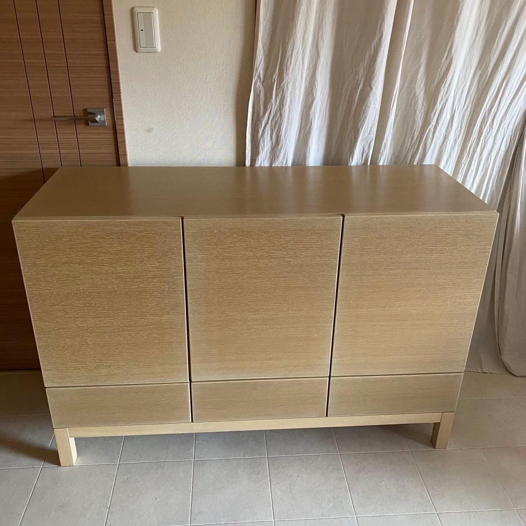 北欧　キャビネット　サイドボード　オーク　モダン　インテリア　家具　脚付き　美品