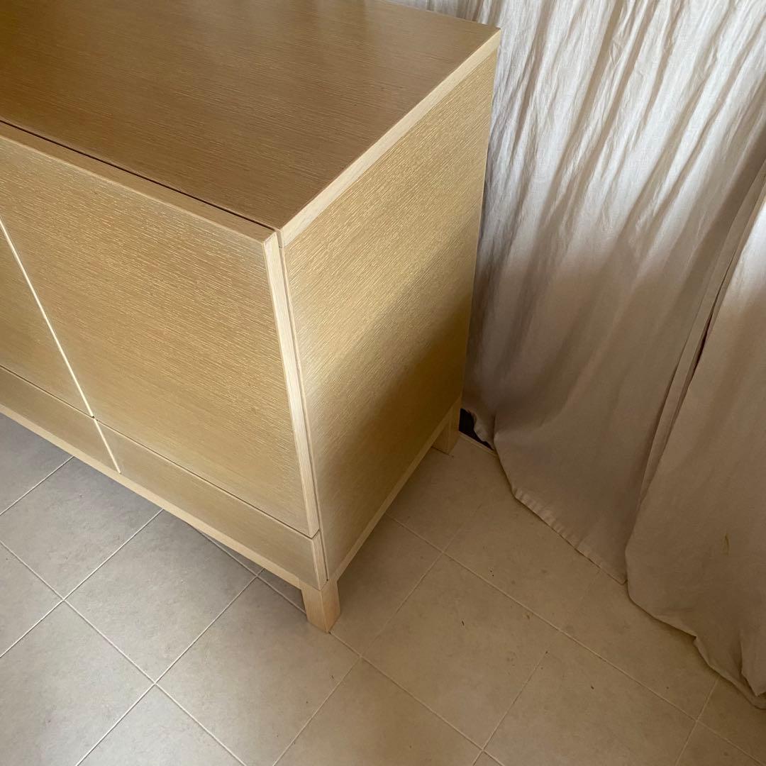 北欧　キャビネット　サイドボード　オーク　モダン　インテリア　家具　脚付き　美品