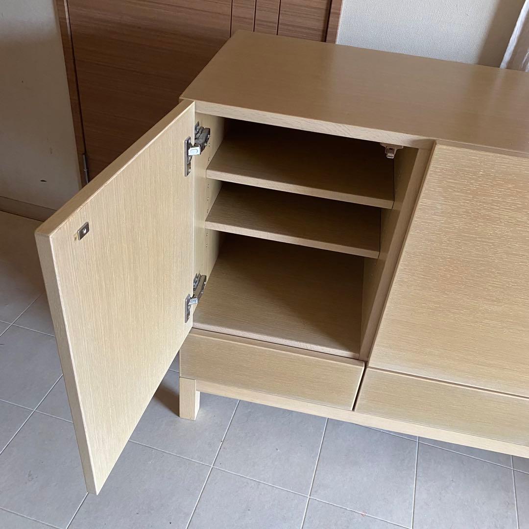 北欧　キャビネット　サイドボード　オーク　モダン　インテリア　家具　脚付き　美品