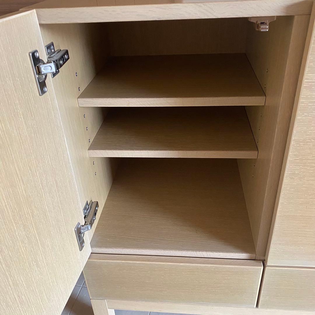 北欧　キャビネット　サイドボード　オーク　モダン　インテリア　家具　脚付き　美品