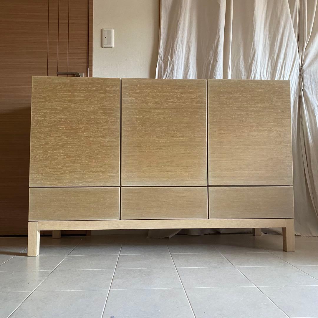 北欧　キャビネット　サイドボード　オーク　モダン　インテリア　家具　脚付き　美品