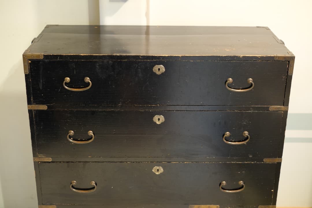 11/8迄出品 桐材漆塗時代箪笥（京都） ① 京箪笥 アンティーク