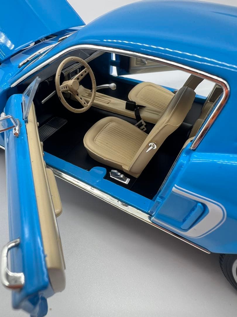 No48 ミニカー1/18箱あり Ford 1960 MUSTANG