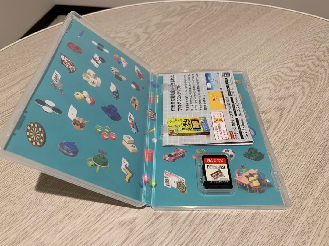 Switch Lite本体ザシアン・ザマゼンタ　ケース、ソフト付