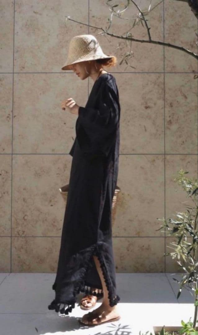 ETRE TOKYO ×marihoja コラボハットとバルーンパンツ