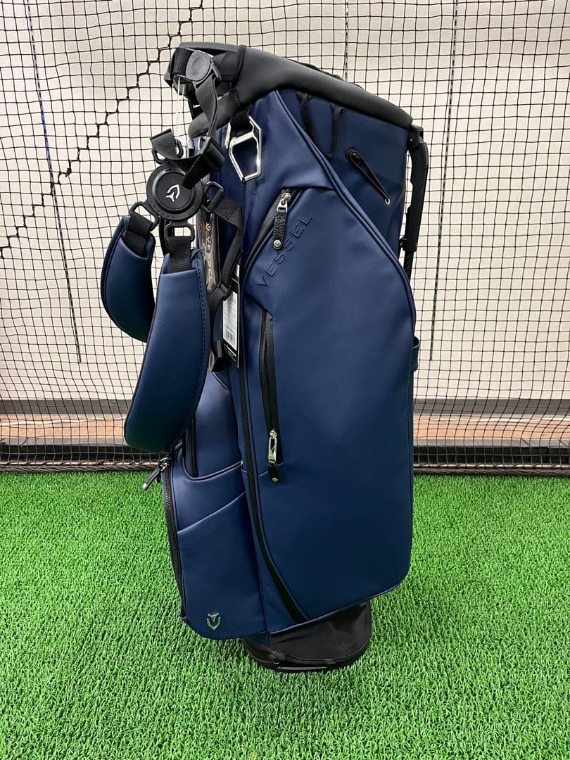 新品 ベゼル プレイヤー4.0 プロスタンドキャディバッグ