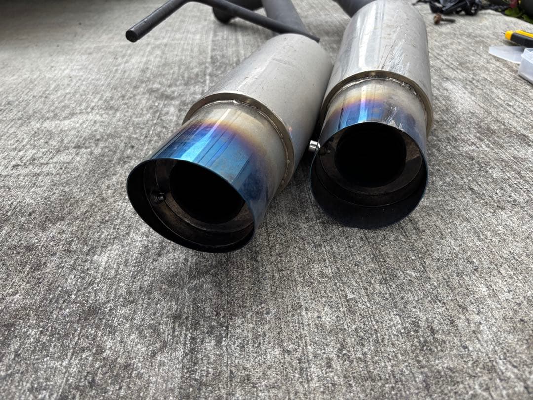 V36スカイラインセダン マフラー