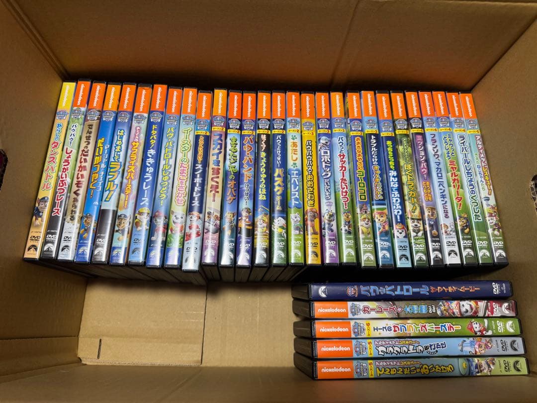 PAW PATROL RCビークルとDVD３３枚セット