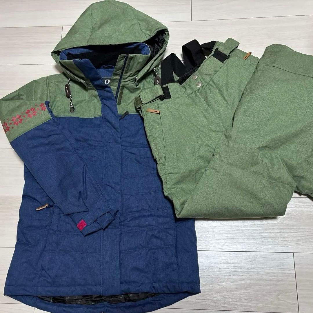 新品未使用　スキー、スノボウェア⭐︎ON YO NE