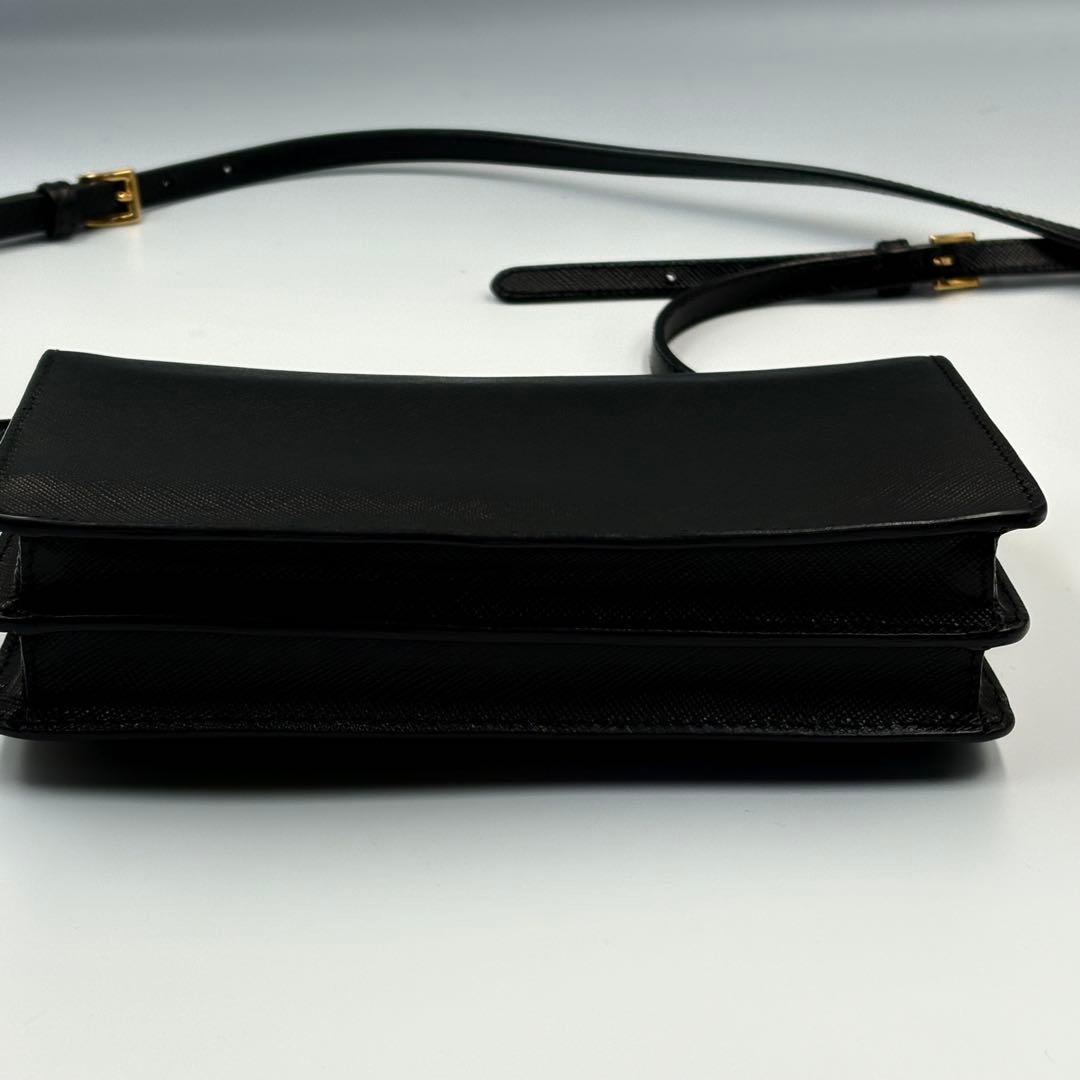 PRADAサフィアーノショルダーバッグウォレットブラック ゴールド金具20cm