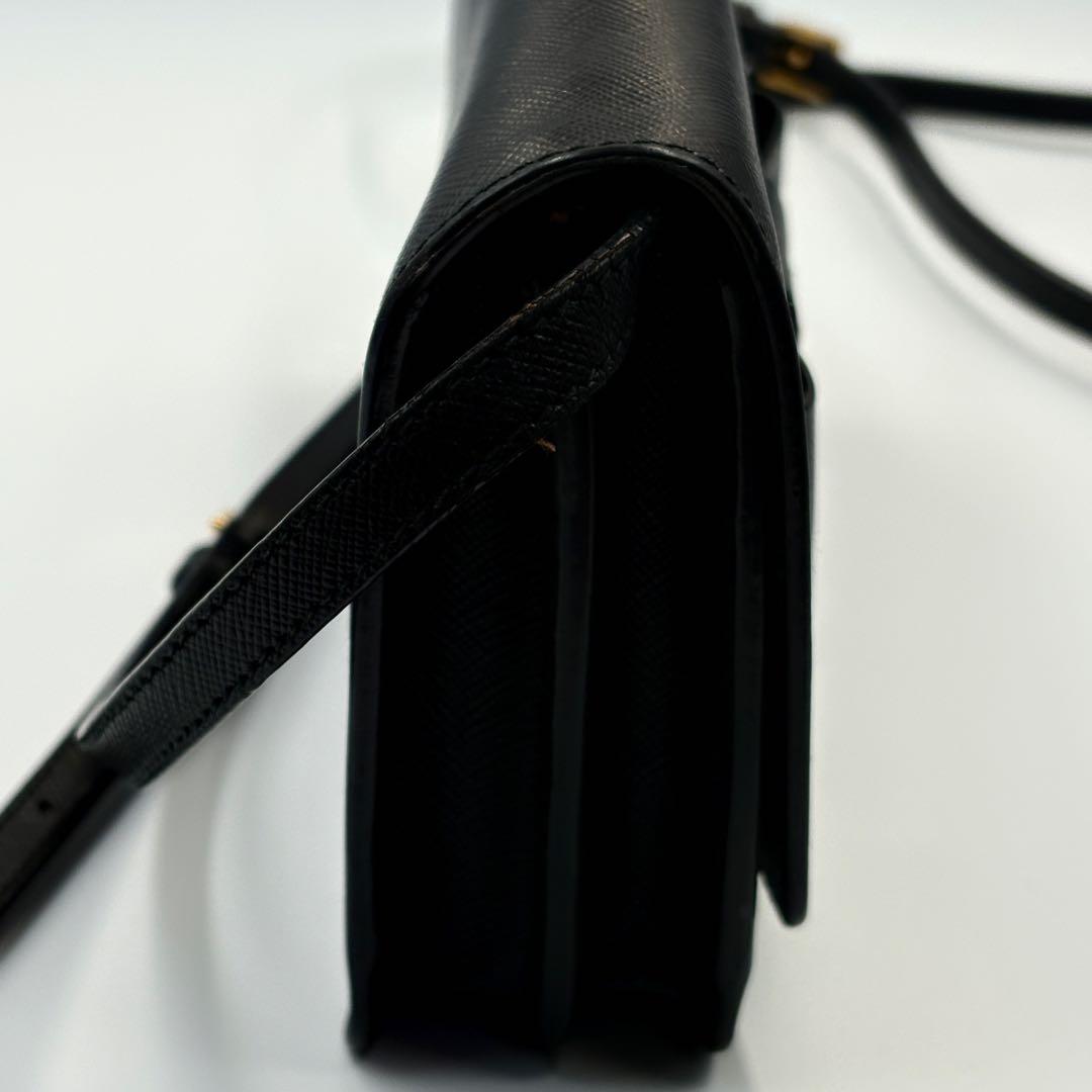 PRADAサフィアーノショルダーバッグウォレットブラック ゴールド金具20cm