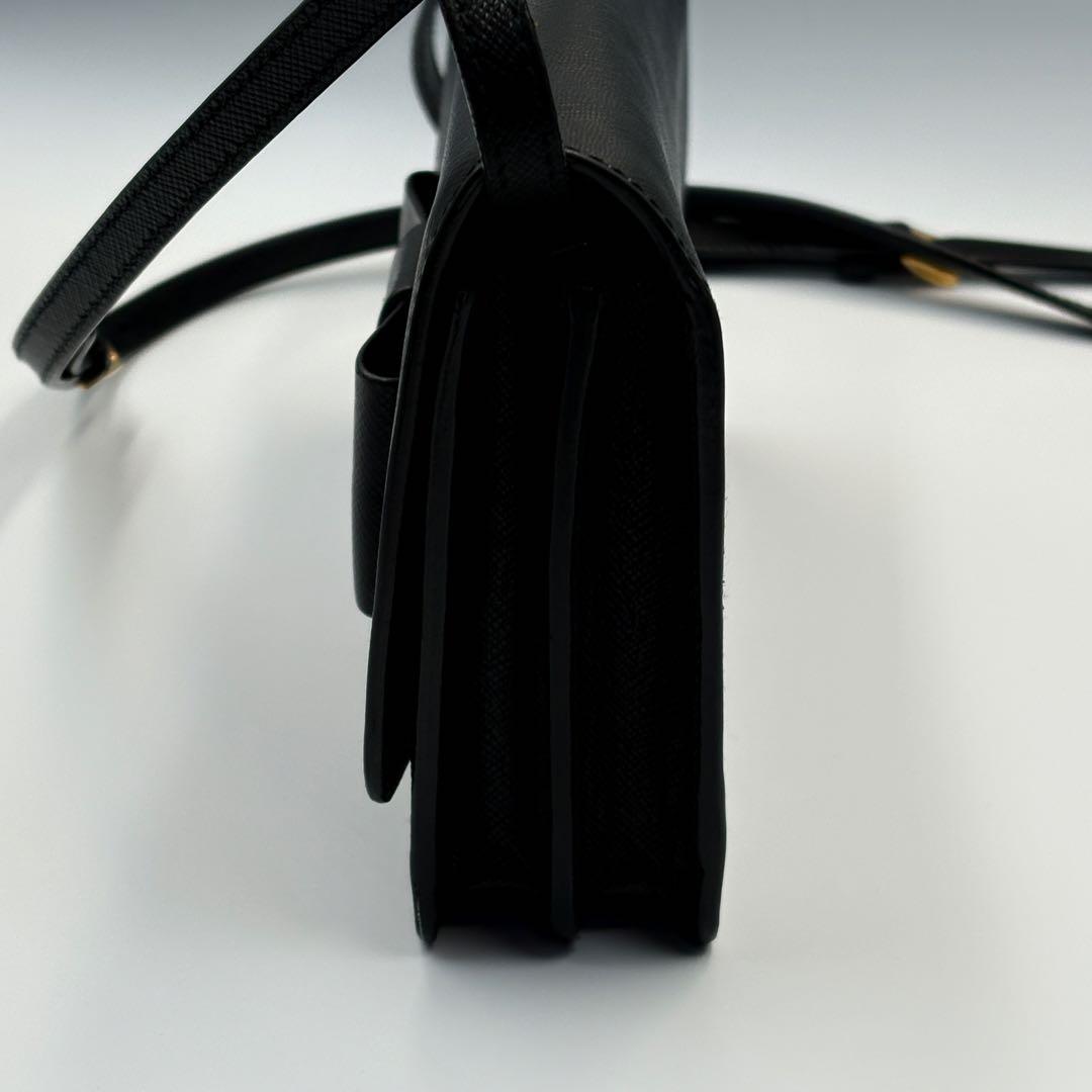 PRADAサフィアーノショルダーバッグウォレットブラック ゴールド金具20cm