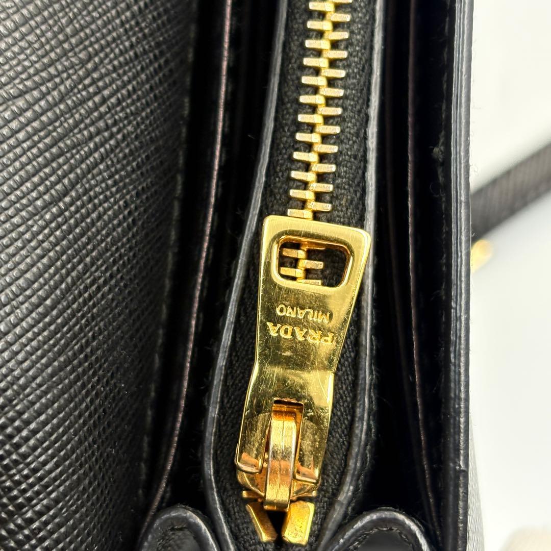 PRADAサフィアーノショルダーバッグウォレットブラック ゴールド金具20cm