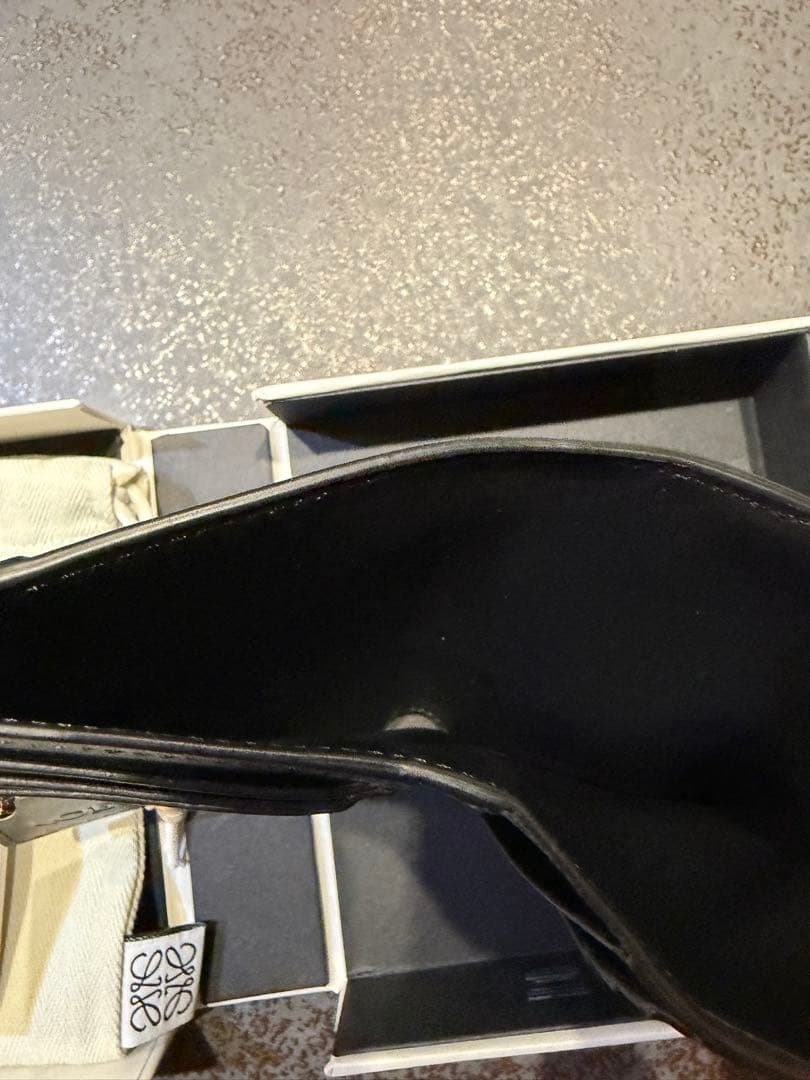 LOEWE パズルスリムコンパクトウォレット(クラシックカーフ)