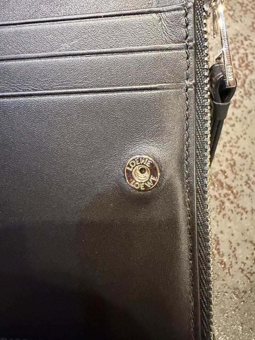 LOEWE パズルスリムコンパクトウォレット(クラシックカーフ)