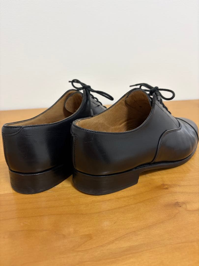 Tricker's ブラック ドレスシューズ