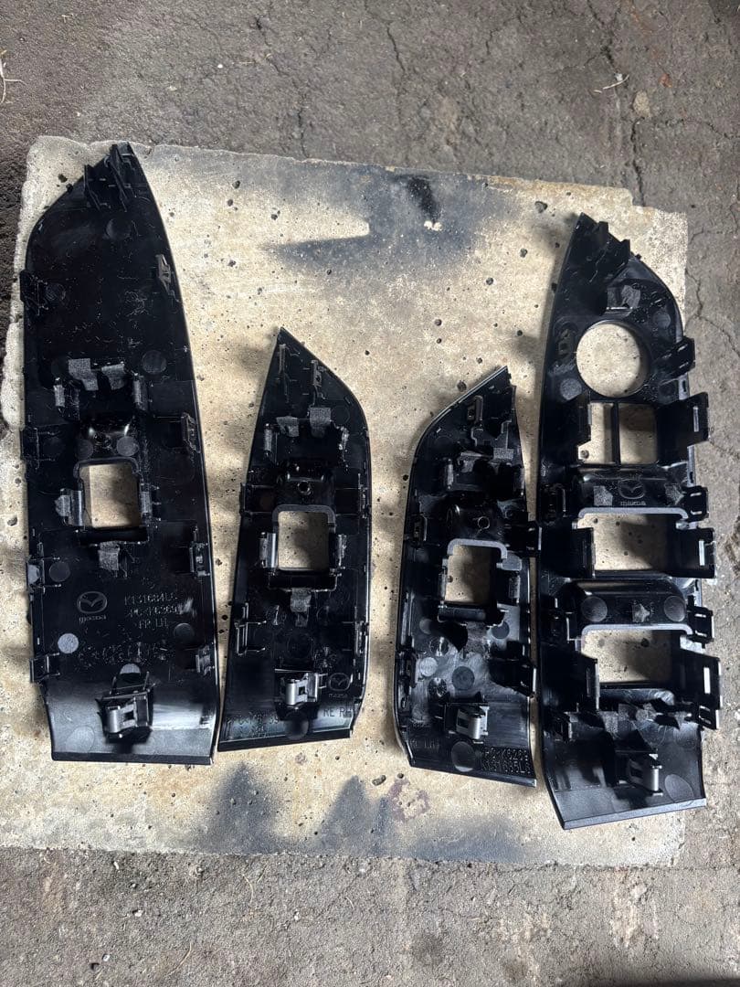 ね*こ様 CX-5 KF用　純正エクスクルージブモード　ウィンドウパネル