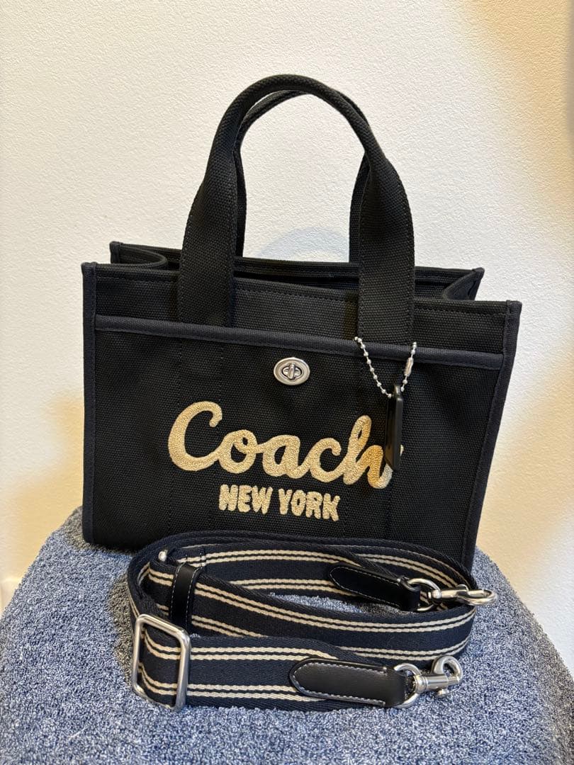COACH コーチ ブラック カーゴトートバッグ ストラップ付き