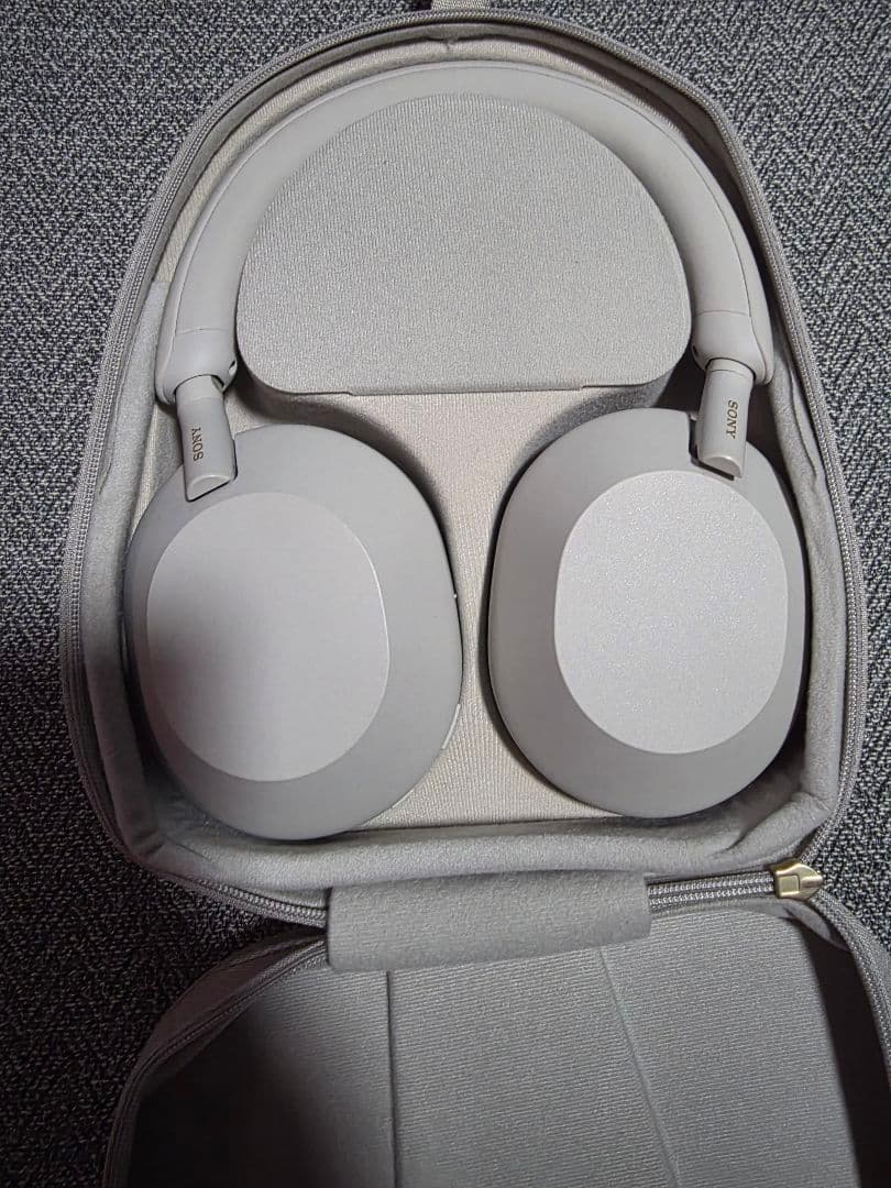 ソニー WH-1000XM5 プラチナシルバー