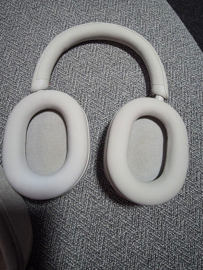 ソニー WH-1000XM5 プラチナシルバー