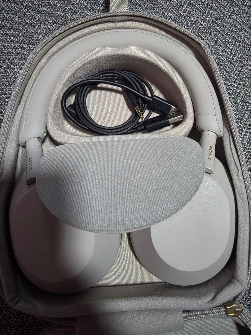 ソニー WH-1000XM5 プラチナシルバー