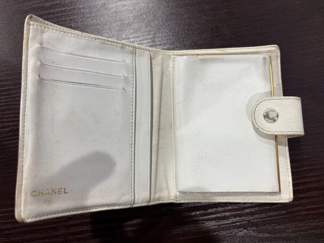CHANEL ホワイト 二つ折り財布