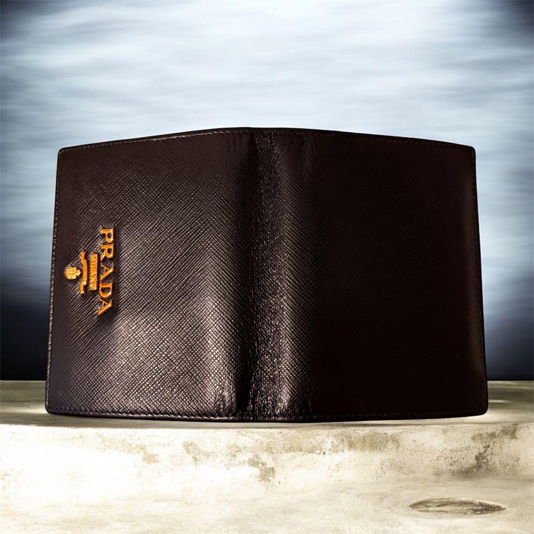 PRADA プラダ 服飾小物二つ折り財布　シリアル85