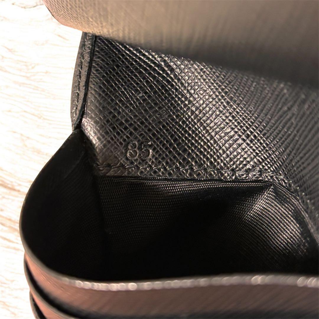 PRADA プラダ 服飾小物二つ折り財布　シリアル85