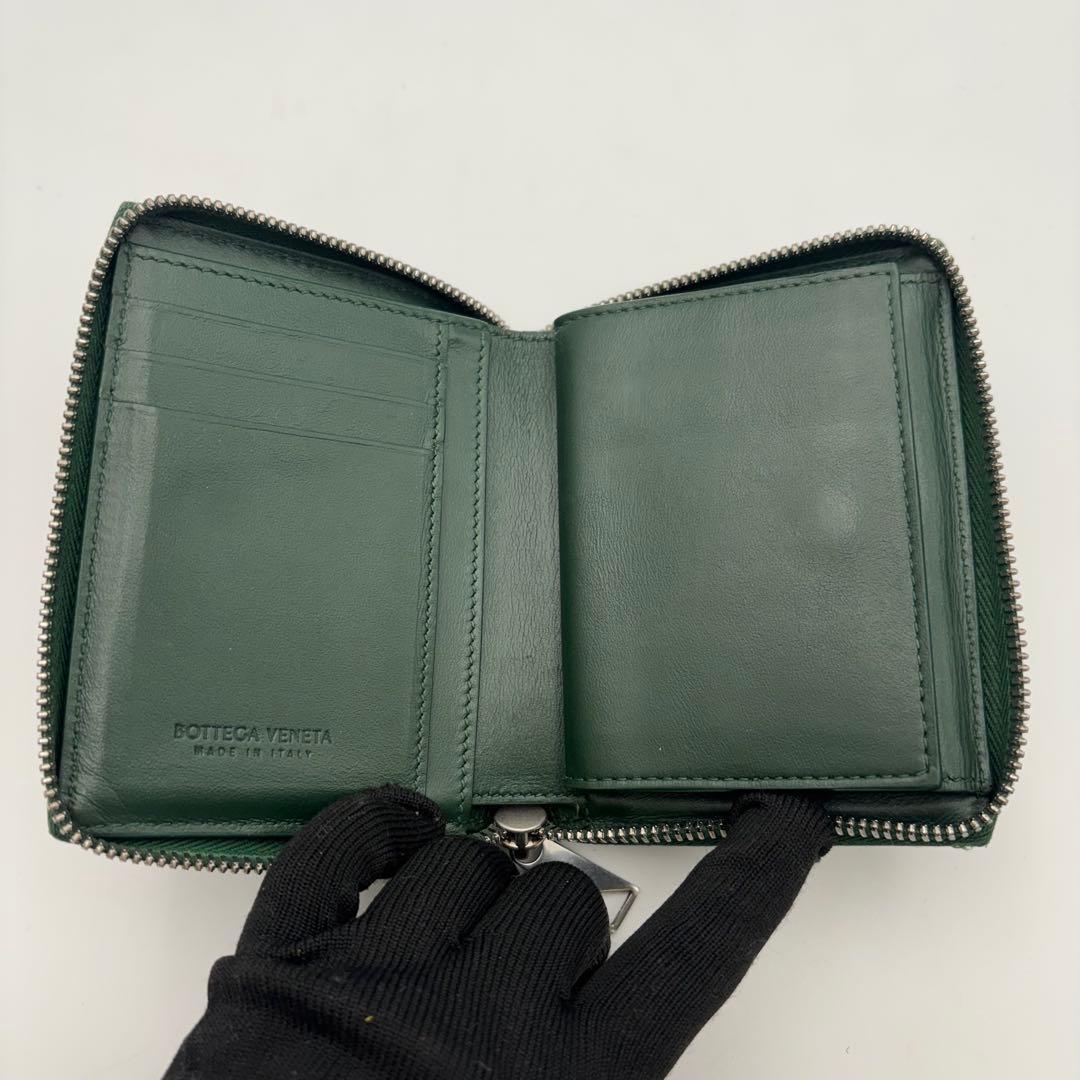 ボッテガヴェネタ　二つ折り　財布　カセット　緑　　ラウンドジップ
