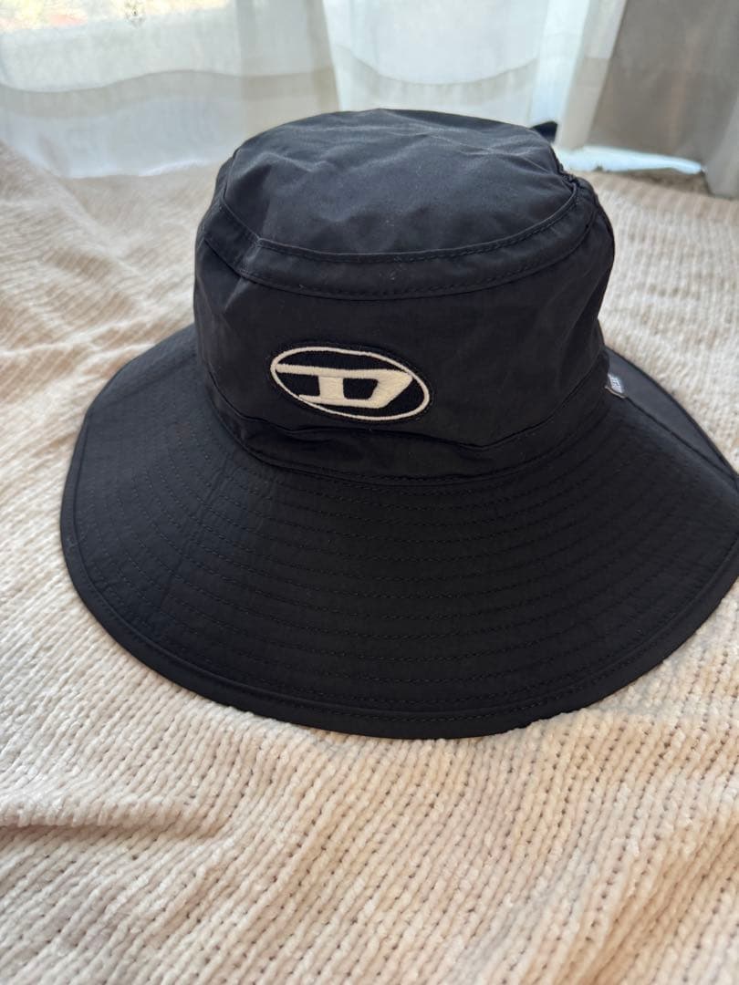 ディーゼル　DIESEL バケットハット　つば広　帽子　ロゴ　ブラック　黒　夏