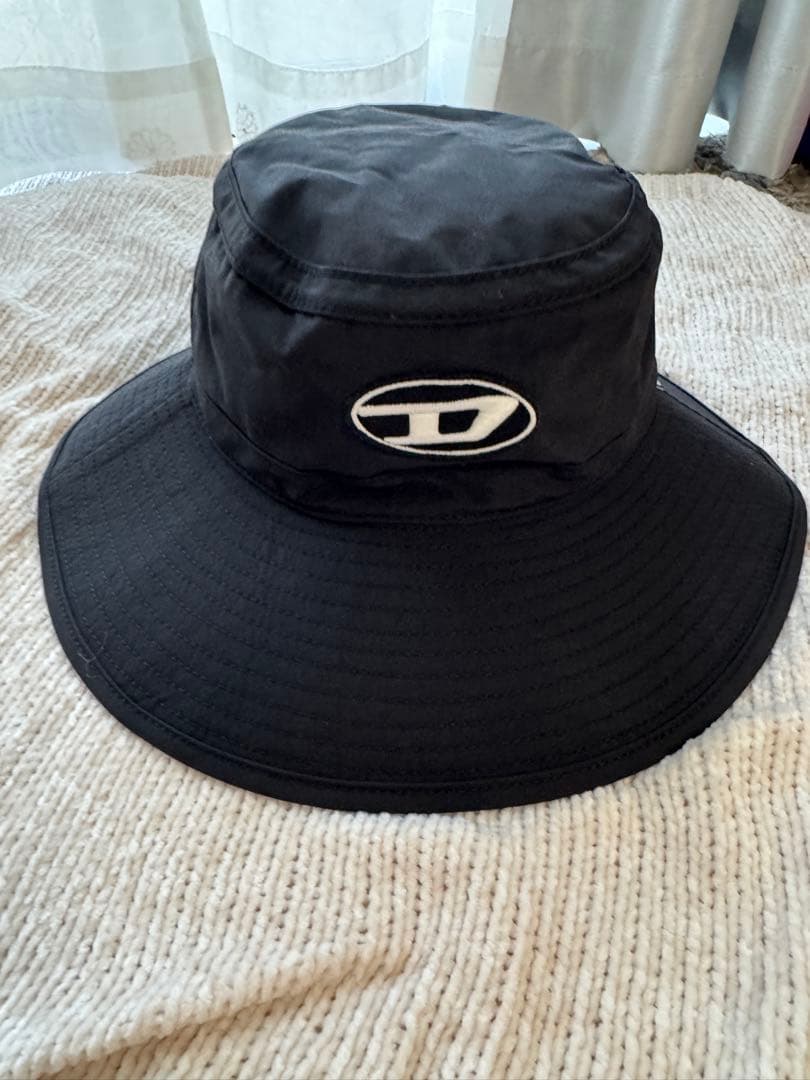 ディーゼル　DIESEL バケットハット　つば広　帽子　ロゴ　ブラック　黒　夏