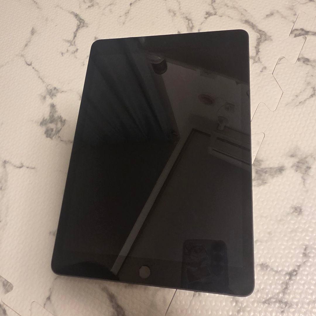 Apple iPad　本体　第9世代　SIMフリー