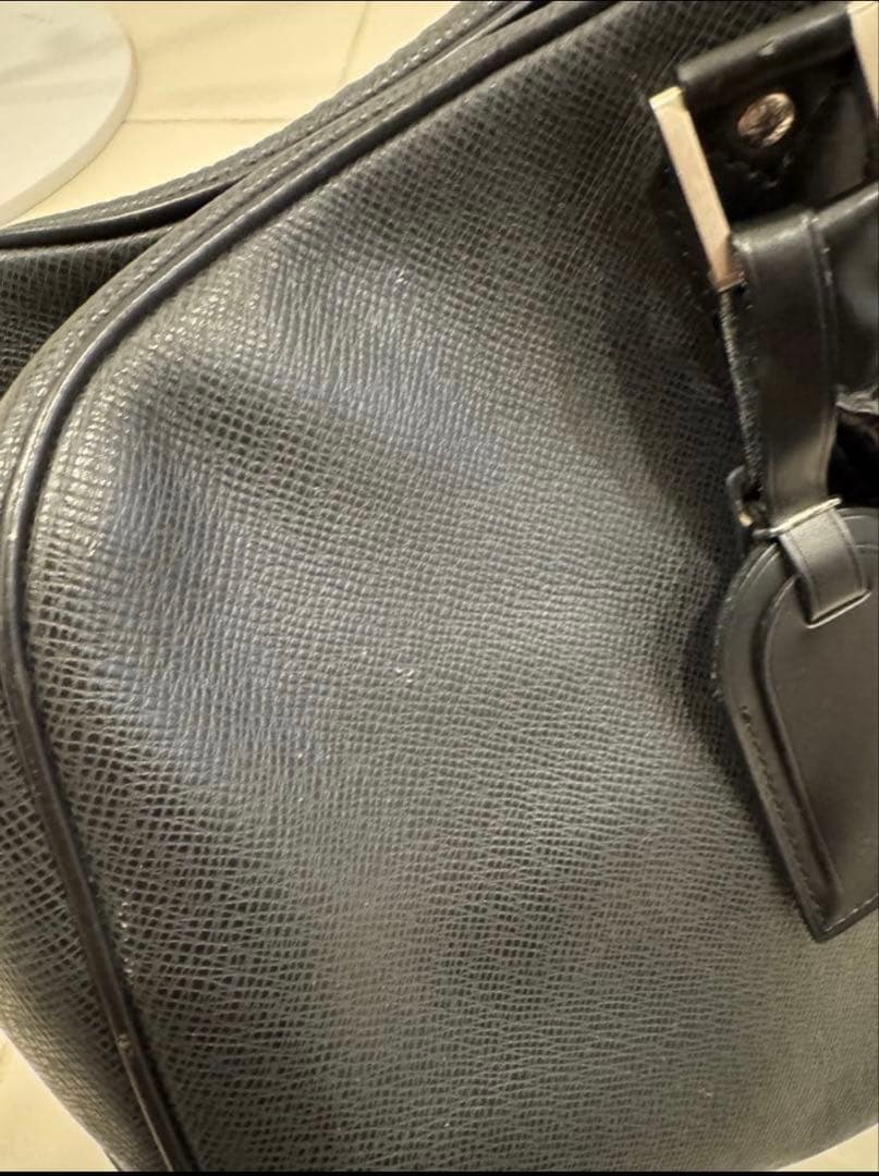 LUIS VUITTON タイガ　ケンダルPM