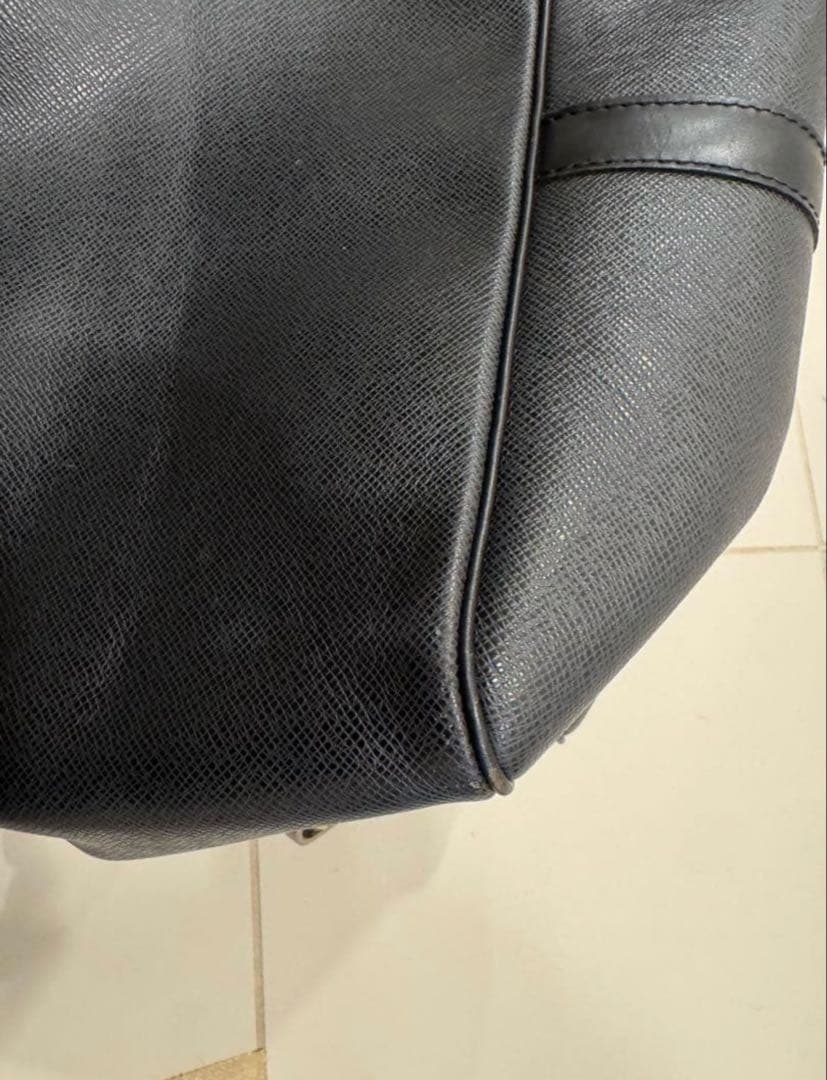 LUIS VUITTON タイガ　ケンダルPM