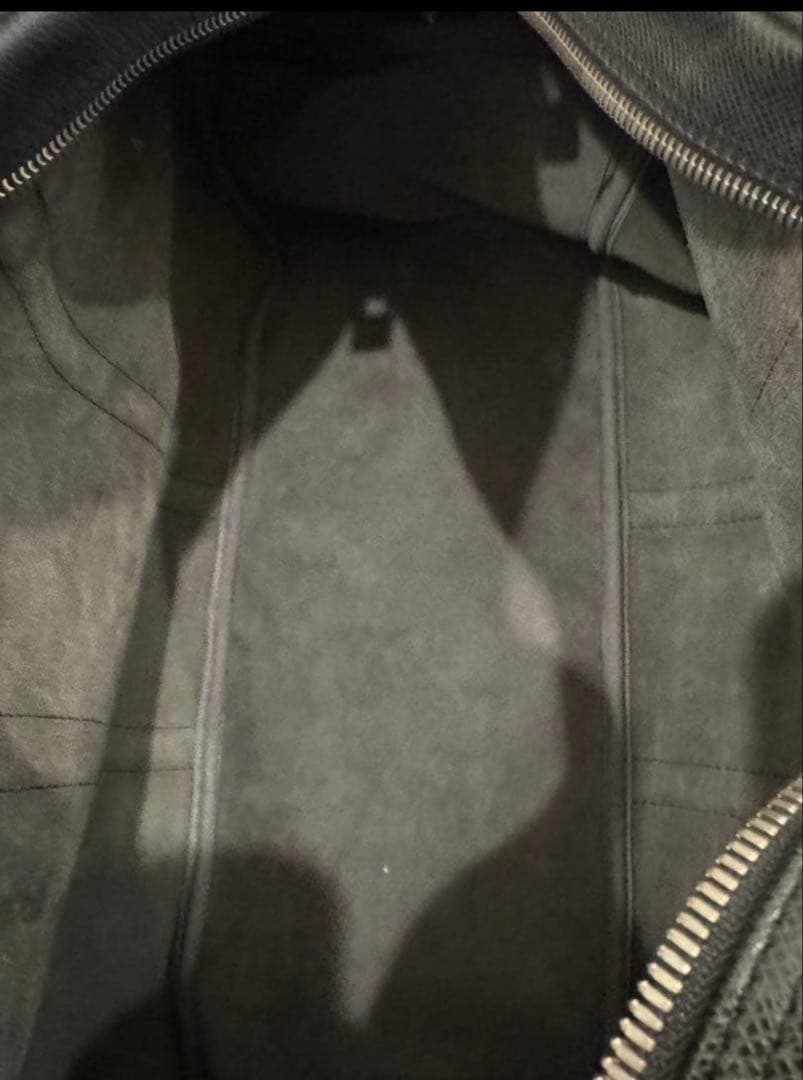 LUIS VUITTON タイガ　ケンダルPM