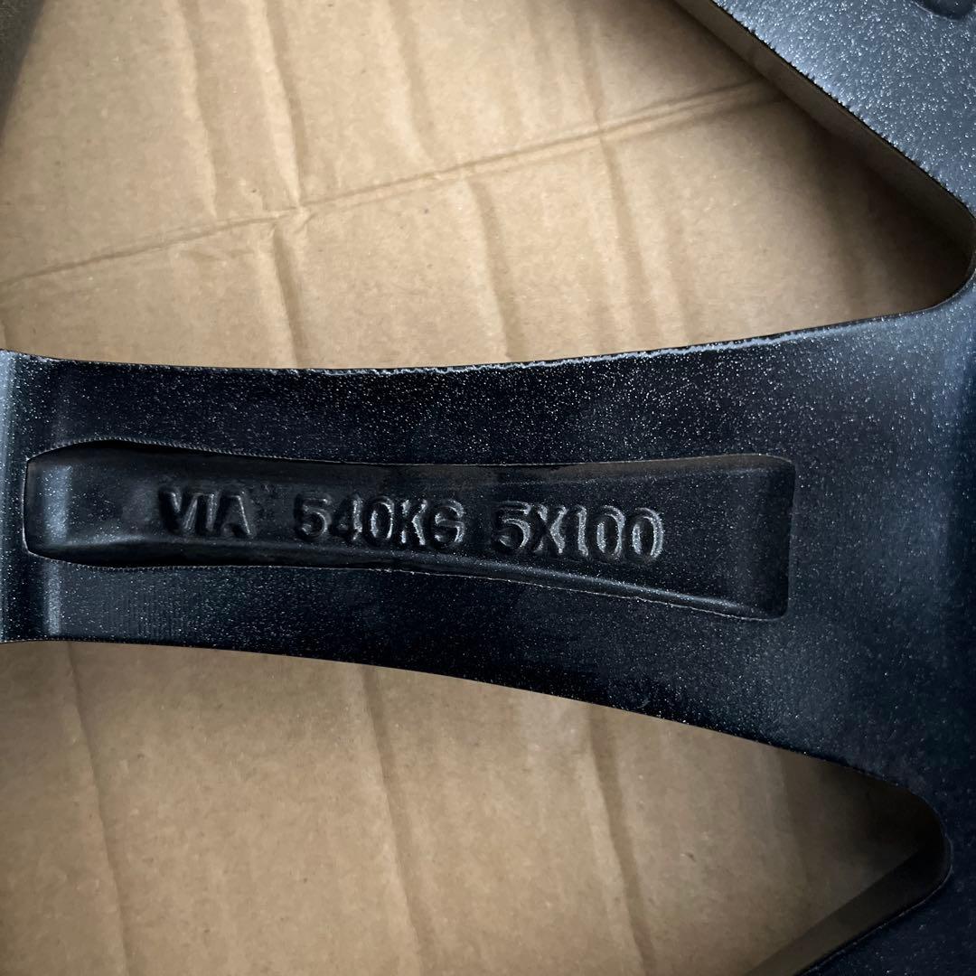 17インチ ガンメタリック 10スポークホイール　ロクサーニ　スポーツ